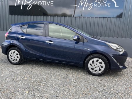 2019 Toyota Aqua - thumbnail 9