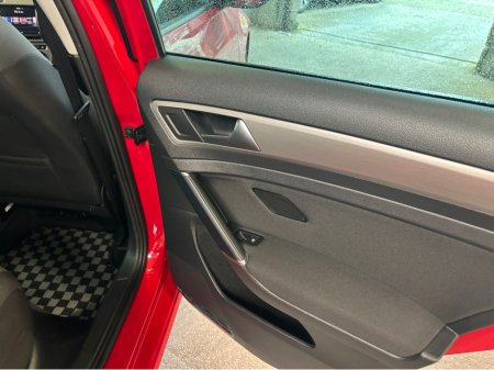 2017 Volkswagen Golf - thumbnail 5