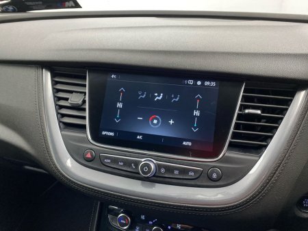 2021 Opel Grandland X 1.6 Petrol/Electric FWD 225 PS PHEV SRI €19,995 thumbnail