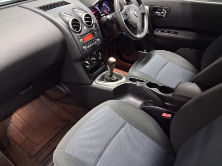 2013 Nissan Qashqai - thumbnail 4