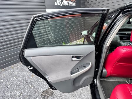 2011 Toyota Prius - thumbnail 18