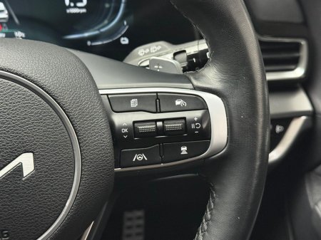 2025 Kia Sportage GT-LINE 1.6 PHEV 4X4 €43,990 thumbnail