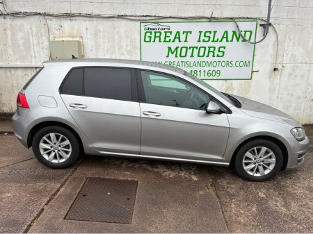 2016 Volkswagen Golf - view 3