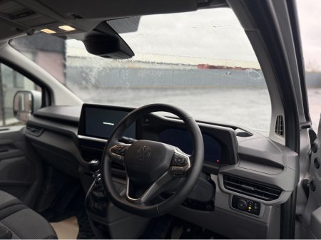 2025 Volkswagen Transporter - thumbnail 6