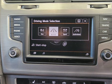 2016 Volkswagen Golf 1.6 TDI 5DR 110HP BlueMotion thumbnail