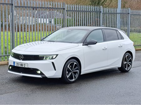 2025 Opel Astra ELEGANCE 1.2TURBO 110BHP **REVERSING CAMERA** €29,950 thumbnail