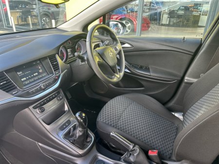 2016 Opel Astra - thumbnail 2