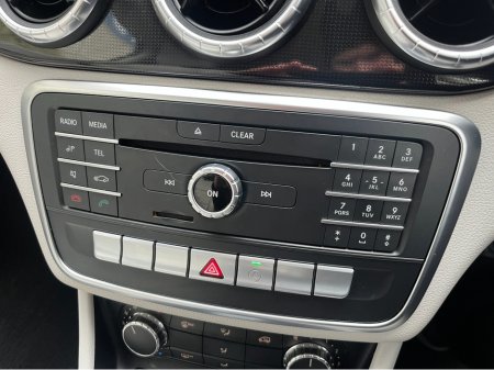 2017 Mercedes-Benz CLA Class 180 1.6 PETROL MANUAL //FULL LEATHER//LOW MILES// €16,950 thumbnail