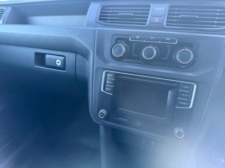 2019 Volkswagen Caddy C20 TRENDLINE TDI 102 €12,560 thumbnail