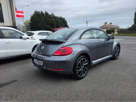 2015 Volkswagen Beetle - view 4