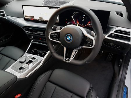 2026 BMW 3 Series - thumbnail 6