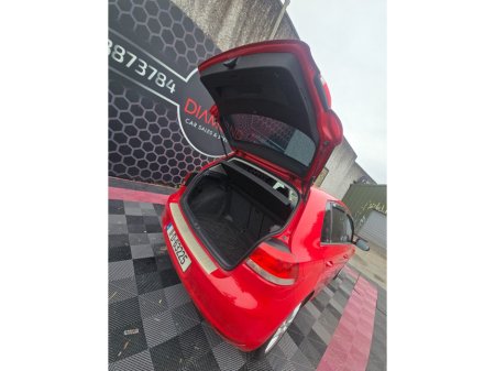 2011 Volkswagen Golf - thumbnail 7