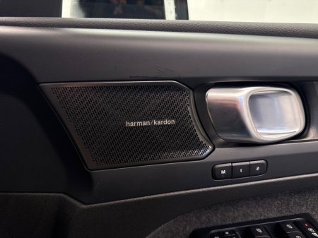 2023 Volvo XC40 - thumbnail 18