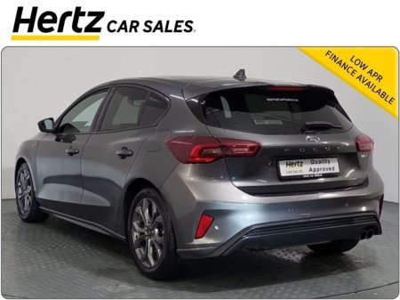 2024 Ford Focus - thumbnail 2