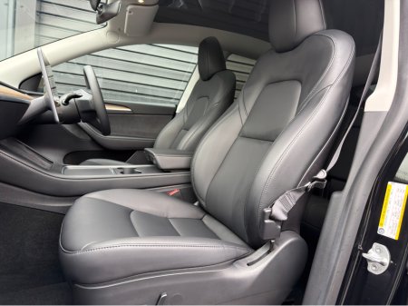 2023 Tesla Model Y MODEL Y LONG RANGE AWD €32,950 thumbnail