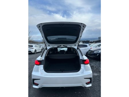 2019 Lexus CT 200 h - thumbnail 13