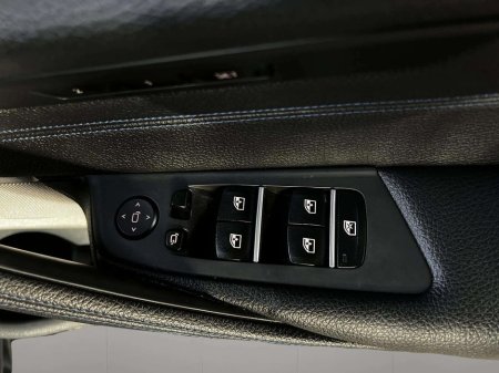 2018 BMW 5 Series - thumbnail 23