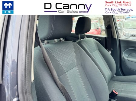 2010 Ford Fiesta TITANIUM 1.25 82PS 5DR €5,900 thumbnail