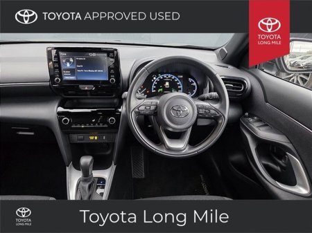 2022 Toyota Yaris Cross 1.5 Hybrid Luna sport 5Dr €27,949 thumbnail