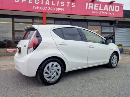 2017 Toyota Aqua - photo 8