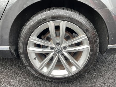 2018 Volkswagen Passat - thumbnail 22