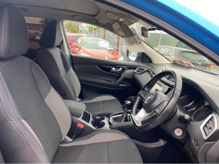 2017 Nissan Qashqai - thumbnail 11