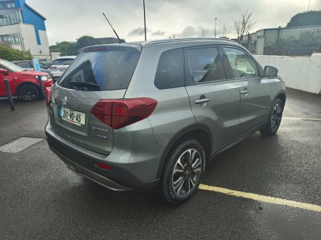 2024 Suzuki Vitara 1.4 Hybrid SZ5 MT €26,950 thumbnail