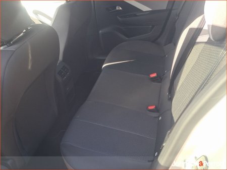 2025 Opel Astra Elegance 1.2 130hp 6-speed manual MY25 €33,900 thumbnail