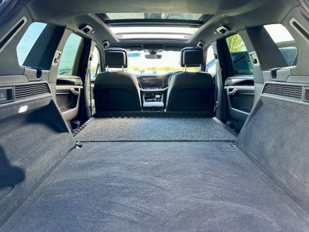 2023 Volkswagen Touareg - thumbnail 14