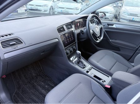 2020 Volkswagen Golf Auto 1.2tsi/ Nice car/Carplay €20,900 thumbnail