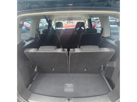 2016 Volkswagen Touran 1.2 TSI 110HP Trendline €15,950 thumbnail