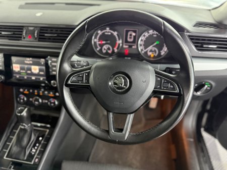 2016 Skoda Superb - thumbnail 22