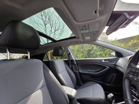 2019 Hyundai i20 - thumbnail 14