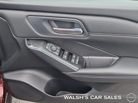 2022 Nissan Qashqai 1.3 HYB SV + Glass Roof Pack €25,950 thumbnail