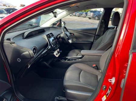 2018 Toyota Prius - thumbnail 6