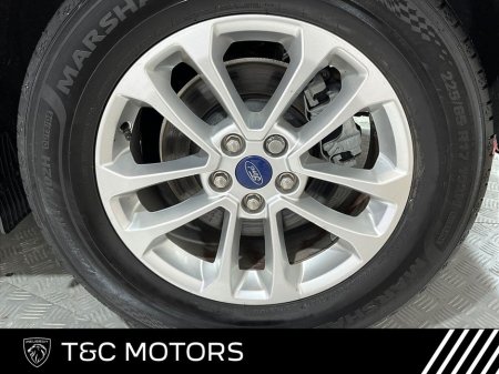 2023 Ford Kuga - thumbnail 16