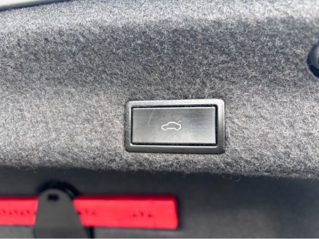 2019 Volkswagen Passat R-LINE 2.0 TDI MANUAL 150HP 4DR €23,950 thumbnail