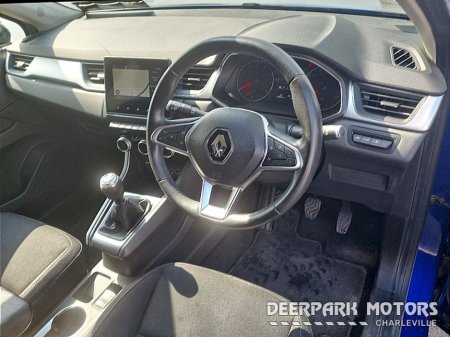 2020 Renault Captur TCe 100 Iconic €19,950 thumbnail