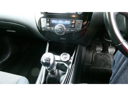 2015 Nissan Pulsar - thumbnail 10