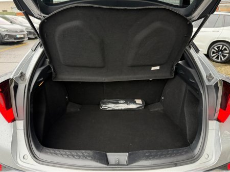 2023 Toyota C-HR HYBRID..Keyless Entry..Apple CarPlay €22,750 thumbnail