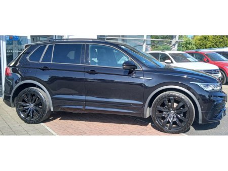 2023 Volkswagen Tiguan R-Line 2.0 TDI 150 BHP *REAR VIEW CAMERA, HEATED FRONT SEAT €43,995