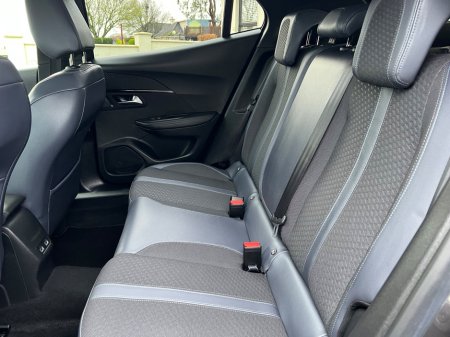 2020 Peugeot 2008 1.2 Puretech 100bhp Allure €17,950 thumbnail