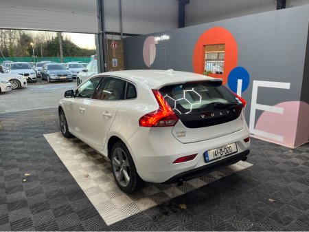 2014 Volvo V40 2014 VOLVO V40 1.6L PETROL / 59K KMS / ADAPTIVE CRUISE CONTROL, HEATED SEATS, REVERSE CAMERA & MORE €11,950