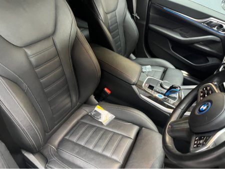 2022 BMW i4 - thumbnail 11