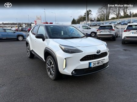2024 Toyota Yaris Cross CROSS SOL 4DR AUTO €32,450 thumbnail