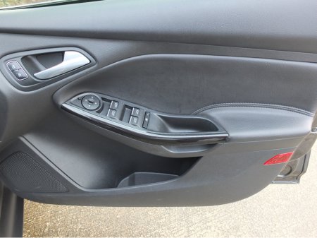 2017 Ford Focus 1.0 T TITANIUM X 125PS 5DR €10,950 thumbnail