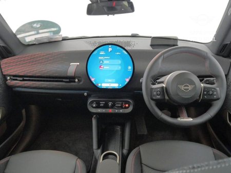 2025 MINI Hatch Cooper E €38,900 thumbnail