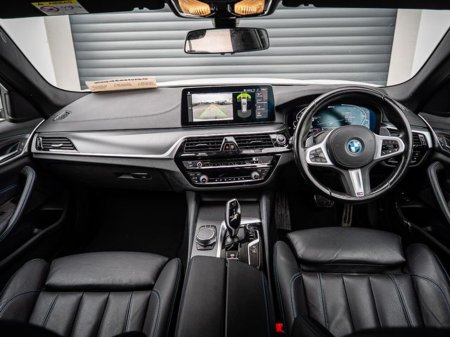 2022 BMW 5 Series - thumbnail 7