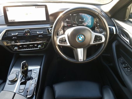 2022 BMW 5 Series - thumbnail 5