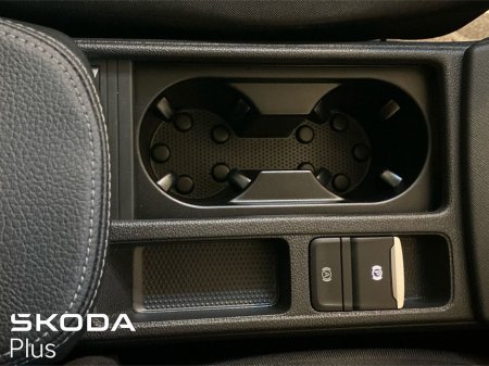 2025 Skoda Octavia Selection 1.5TSI 115bhp DSG m-HEV €33,950 thumbnail